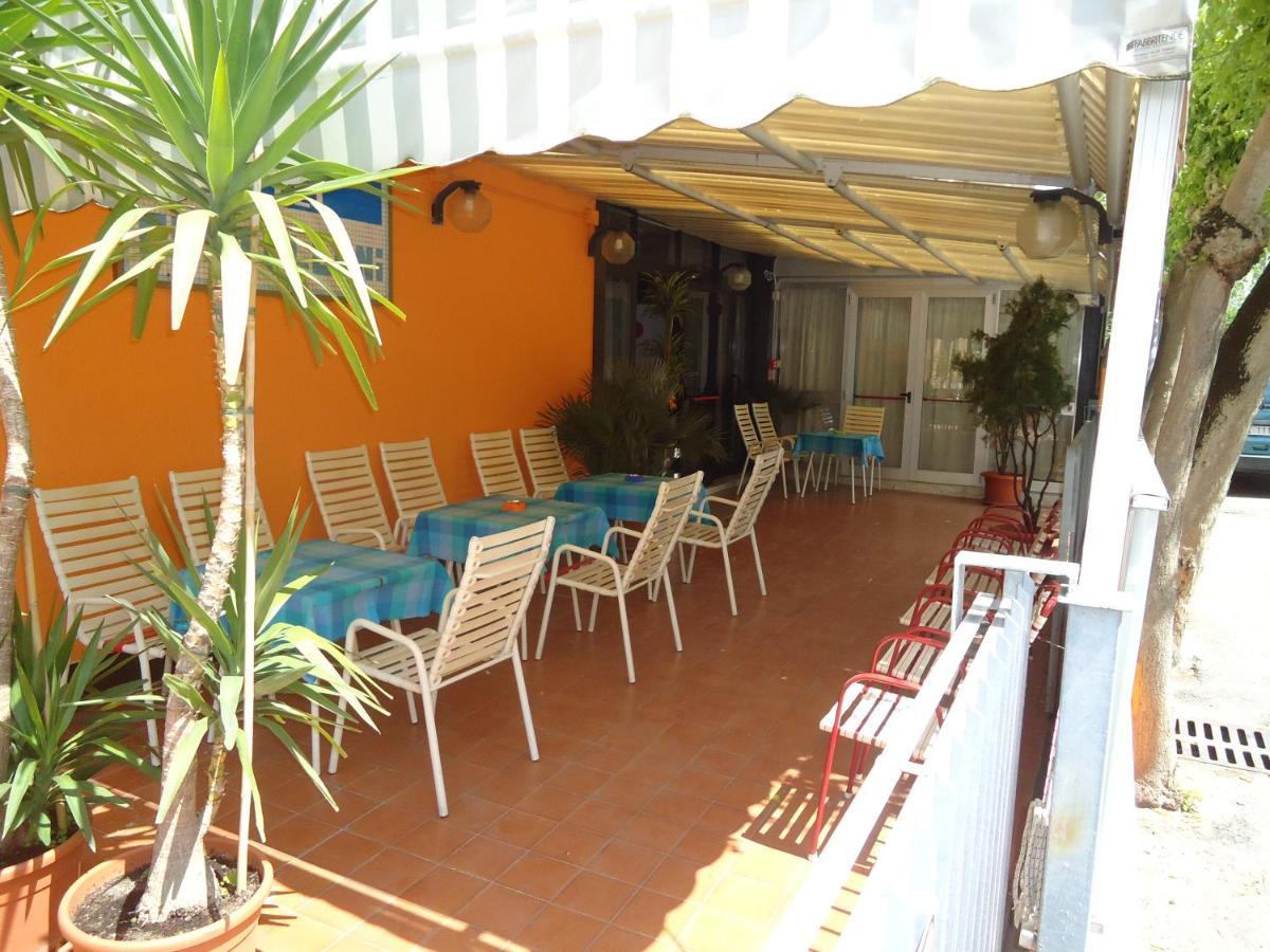 Hotel Castellani Rimini Exterior photo